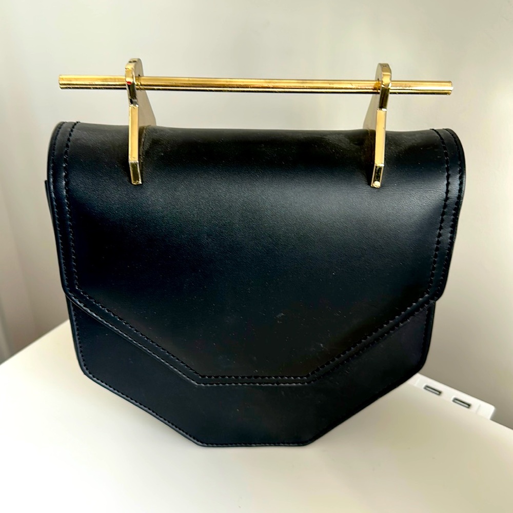 Mini Handel bag with irregular shape design